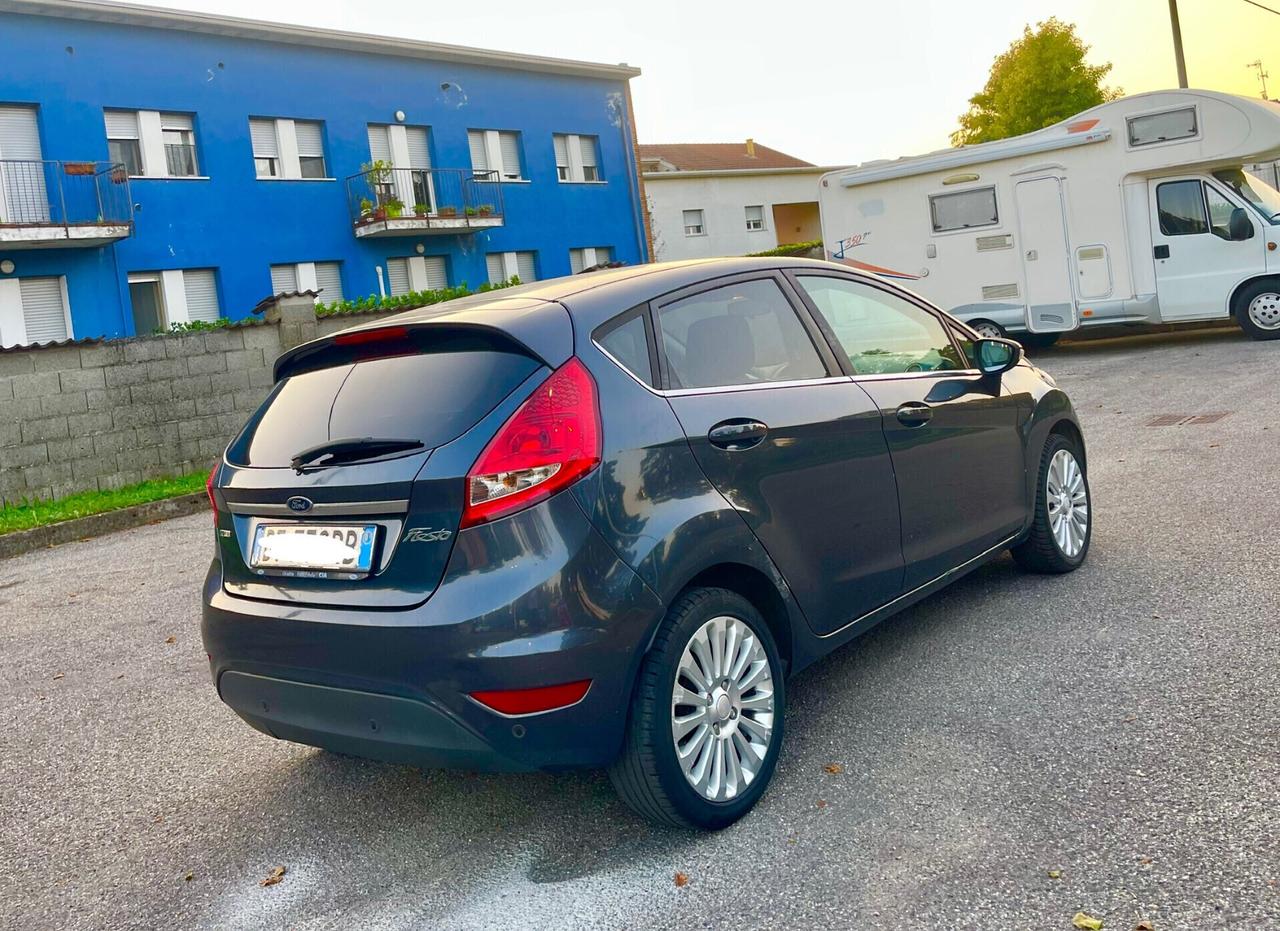 Ford Fiesta 1.4 TDCi 5p. Titanium