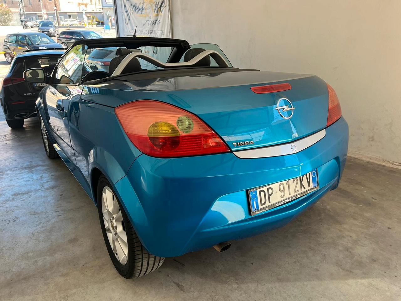 Opel Tigra TwinTop 1.4 16V Sport CABRIO