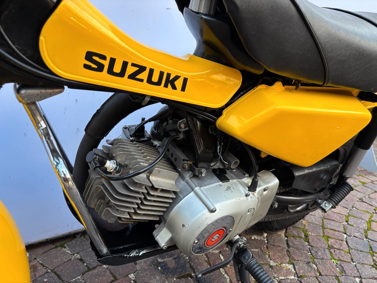 Suzuki RV 90
