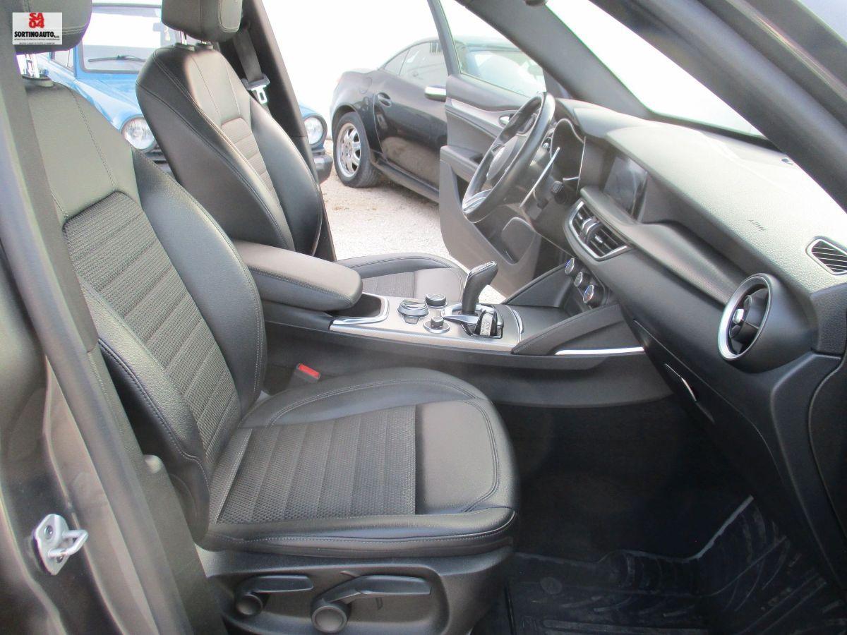 A.R.Stelvio 2.2 T.diesel 190cv AT8 Q4 Exec.-2022