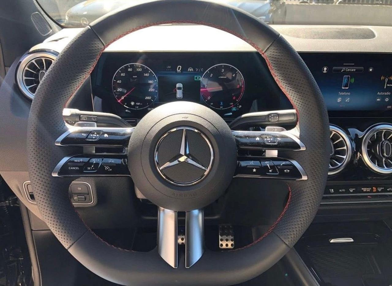 Mercedes-benz GLA 180 GLA 180 D AMG AUTOMATICO AUTO A NOLEGGIO