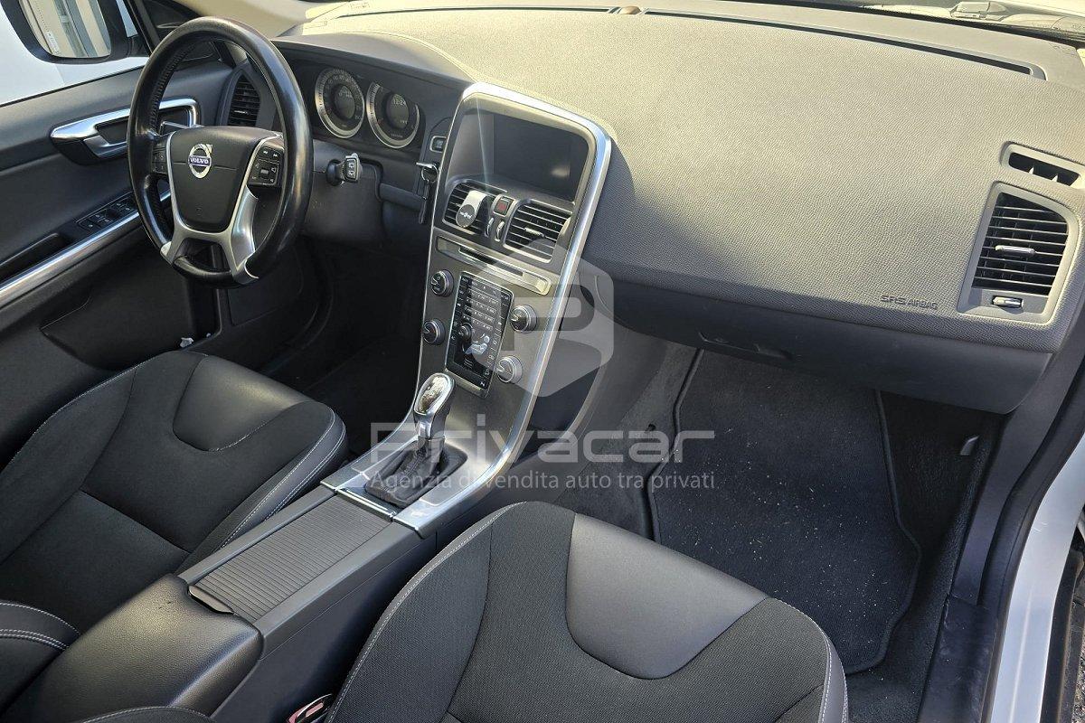 VOLVO XC60 D4 AWD Geartronic Momentum