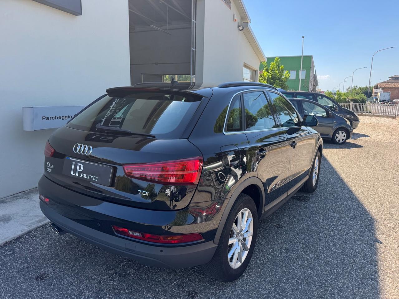 Audi Q3 2.0 TDI 120 CV Design
