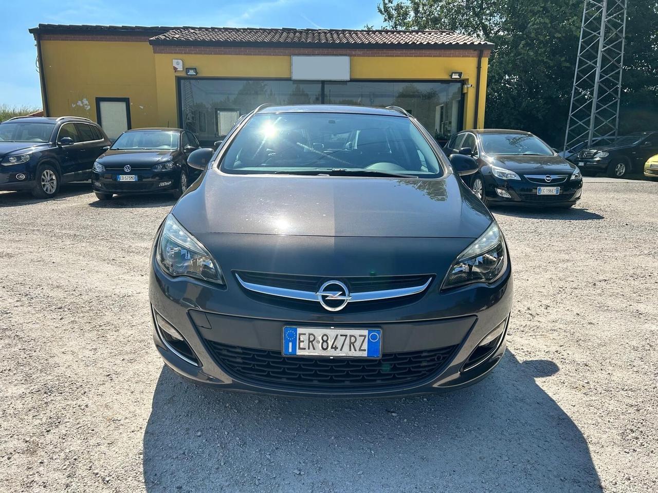 OPEL ASTRA 1.7CDTI 110CV COSMO UNICO TOP NEOPAT.