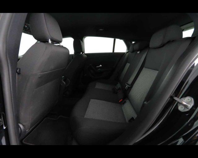 MERCEDES-BENZ CLA 200 d Automatic Shooting Brake Business Extra
