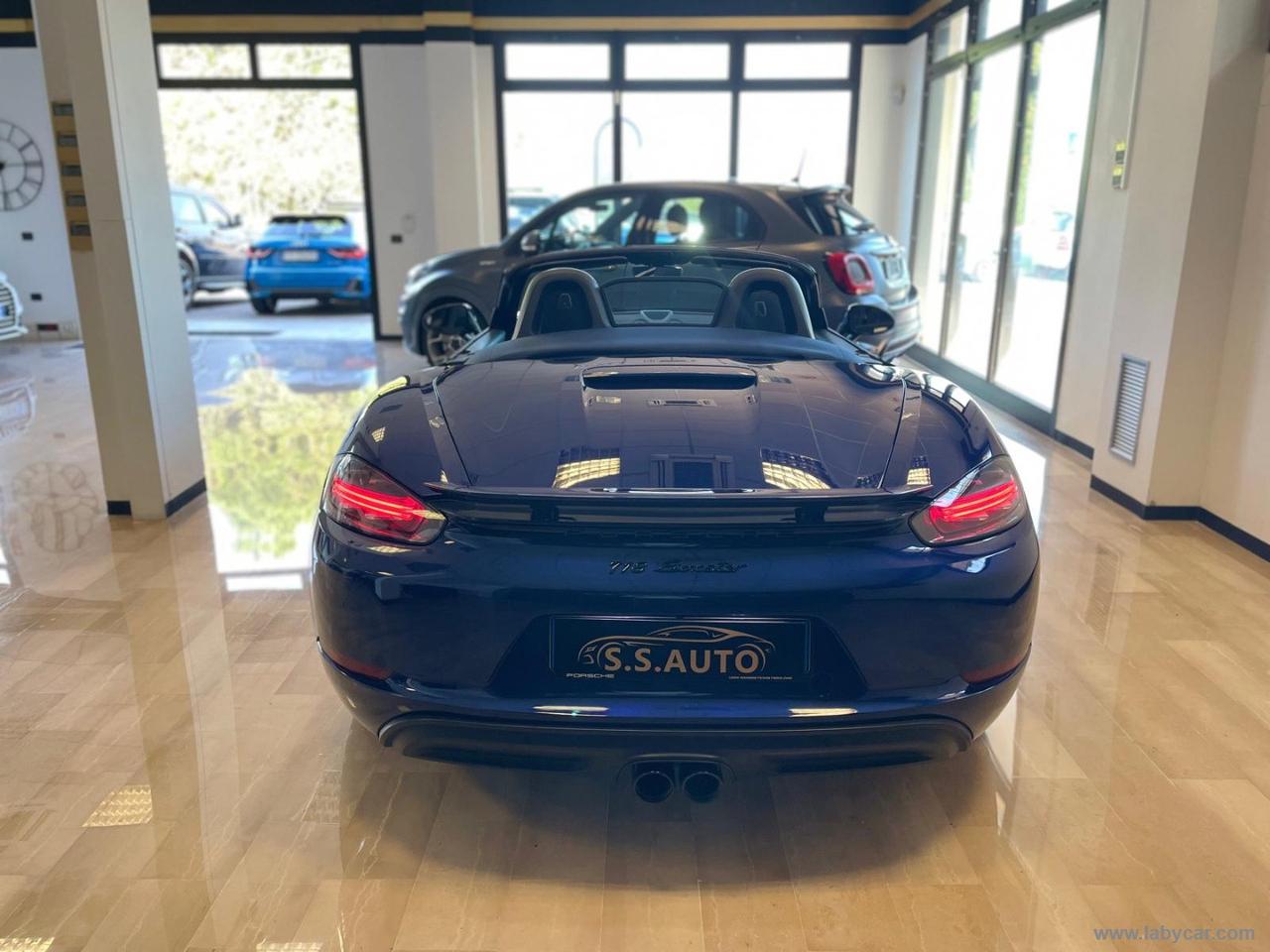 PORSCHE 718 Boxster T