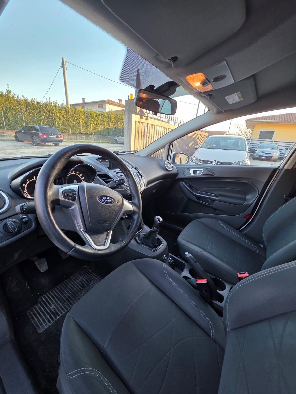 Ford Fiesta 1.4 5 porte Bz.- GPL Black & White Edition garantita 12 mesi