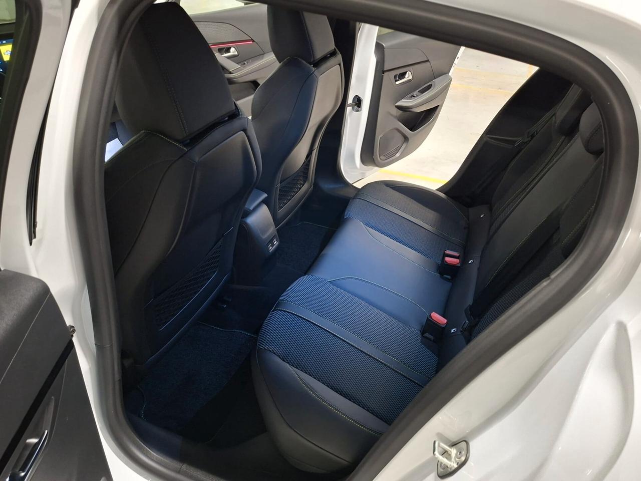 Peugeot 208 1200 mhev Hybrid 101CV GT e-DCS6 Km.0