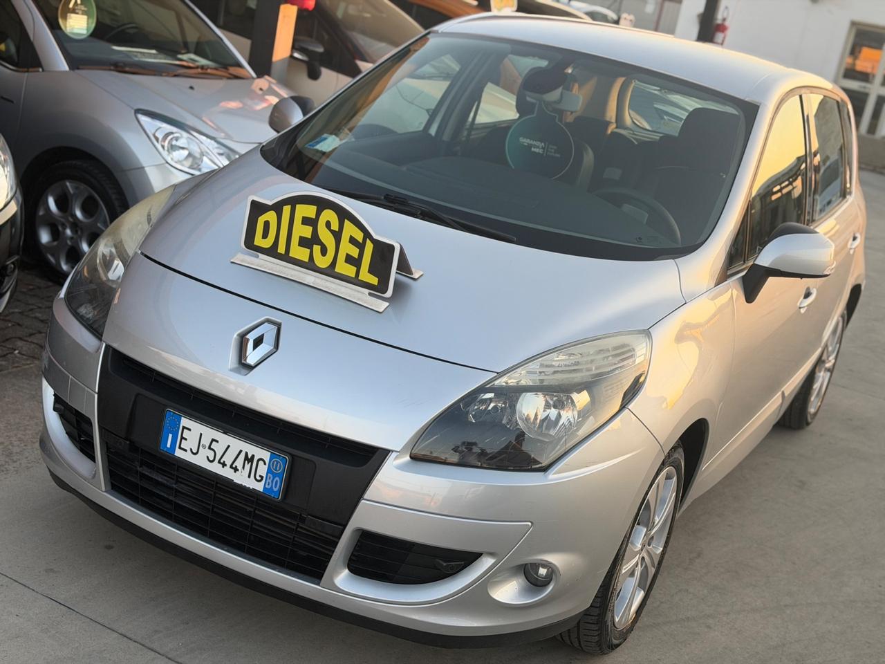 Renault SCENIC 1.5 DIESEL 2011 - RETROCAMERA