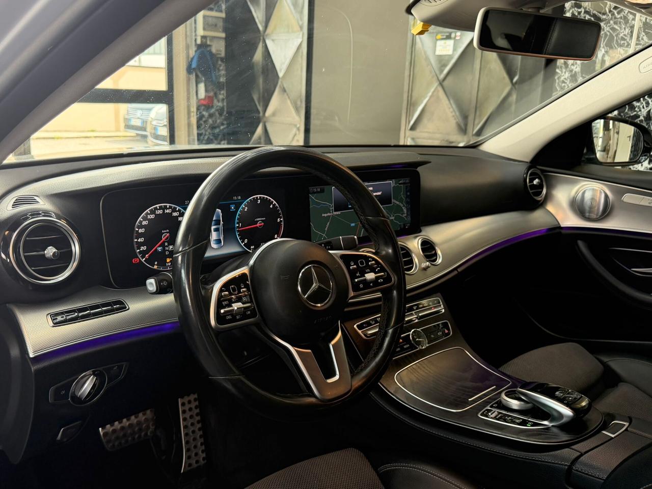 Mercedes-benz E 220 d Auto Premium Plus