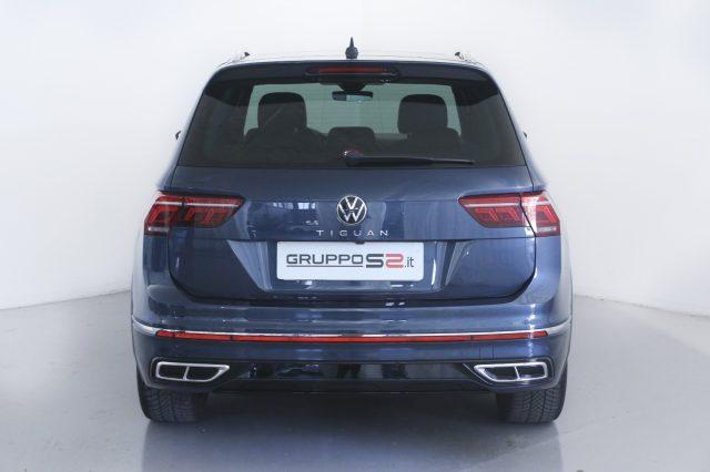 VOLKSWAGEN Tiguan 2.0 TDI 200 CV SCR DSG 4MOTION R-Line Tetto pano