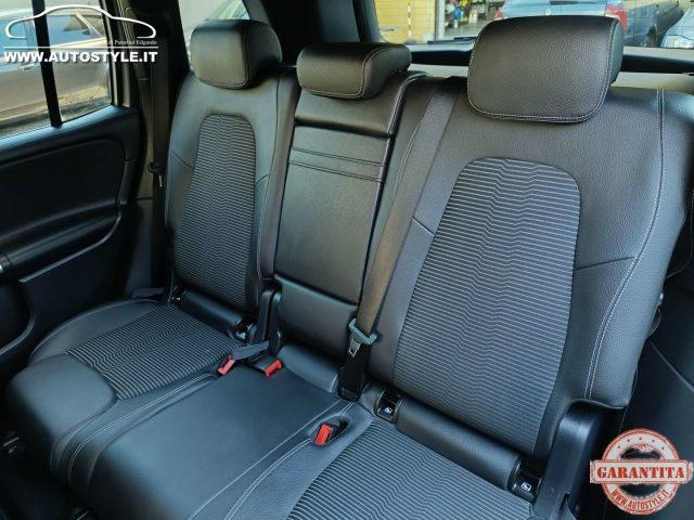 MERCEDES-BENZ GLB 200 d Automatic Sport