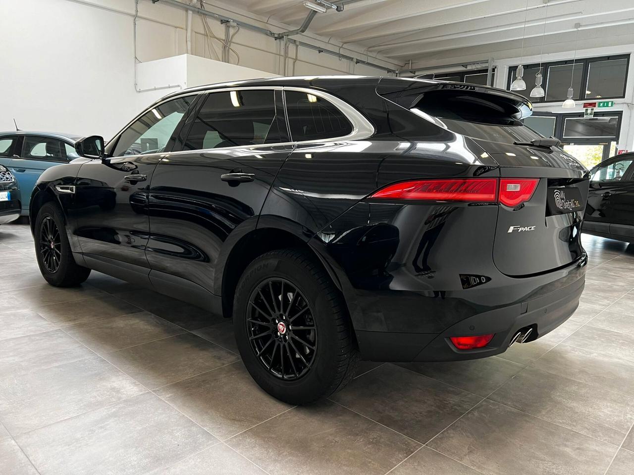 Jaguar F-Pace 2.0 D 180 CV AWD aut. Pure