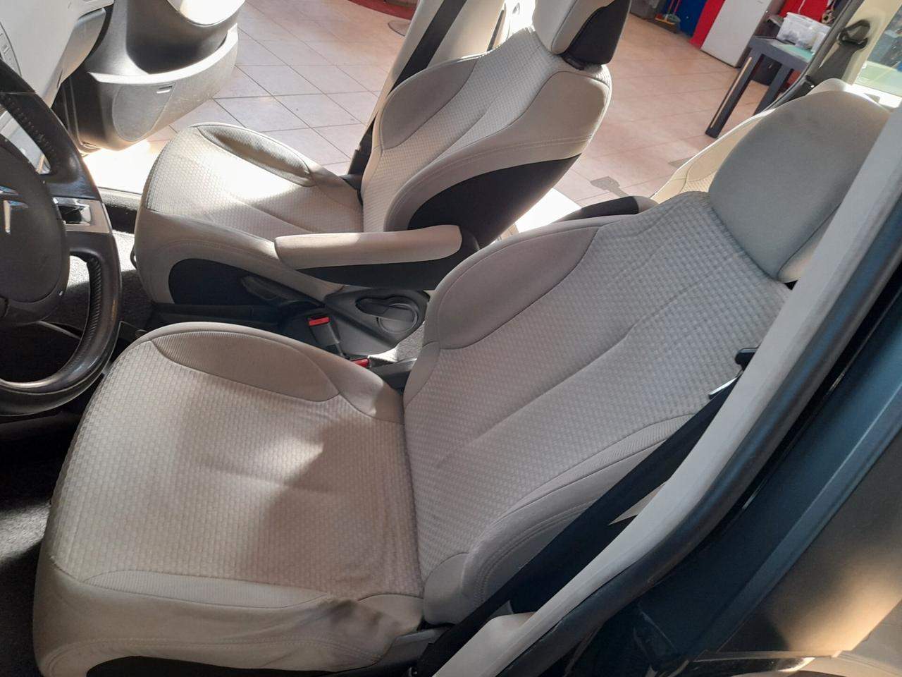 Citroen C4 Grand Picasso 2.0 143 CMP6 Elegance