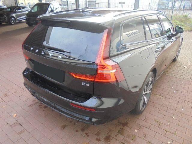 VOLVO V60 B4 (d) automatico Plus Dark