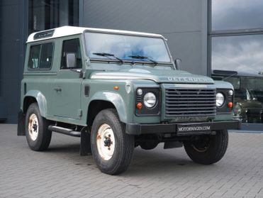 Land Rover Defender 90 TD4 Station Wagon E