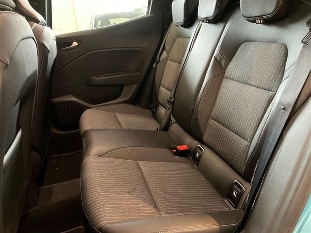 RENAULT Clio 1.6 E Tech hybrid Intens 140cv auto my21