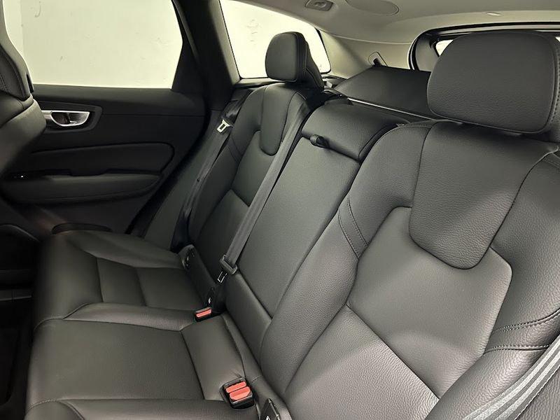 Volvo XC60 XC60 B5 AWD automatico Plus Dark