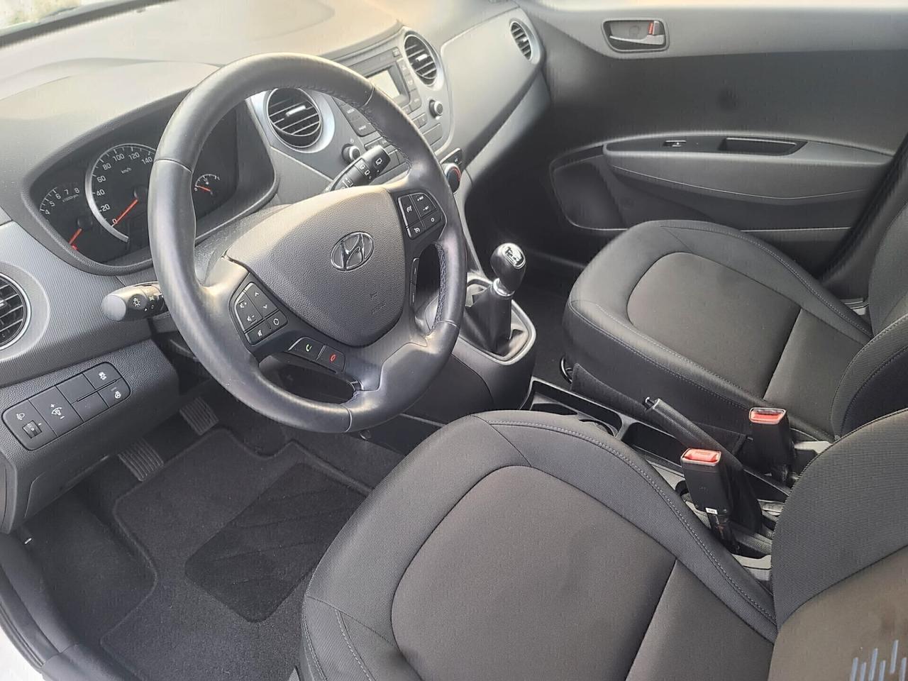 Hyundai i10 1.0 BENZ SOLO 20.000KM