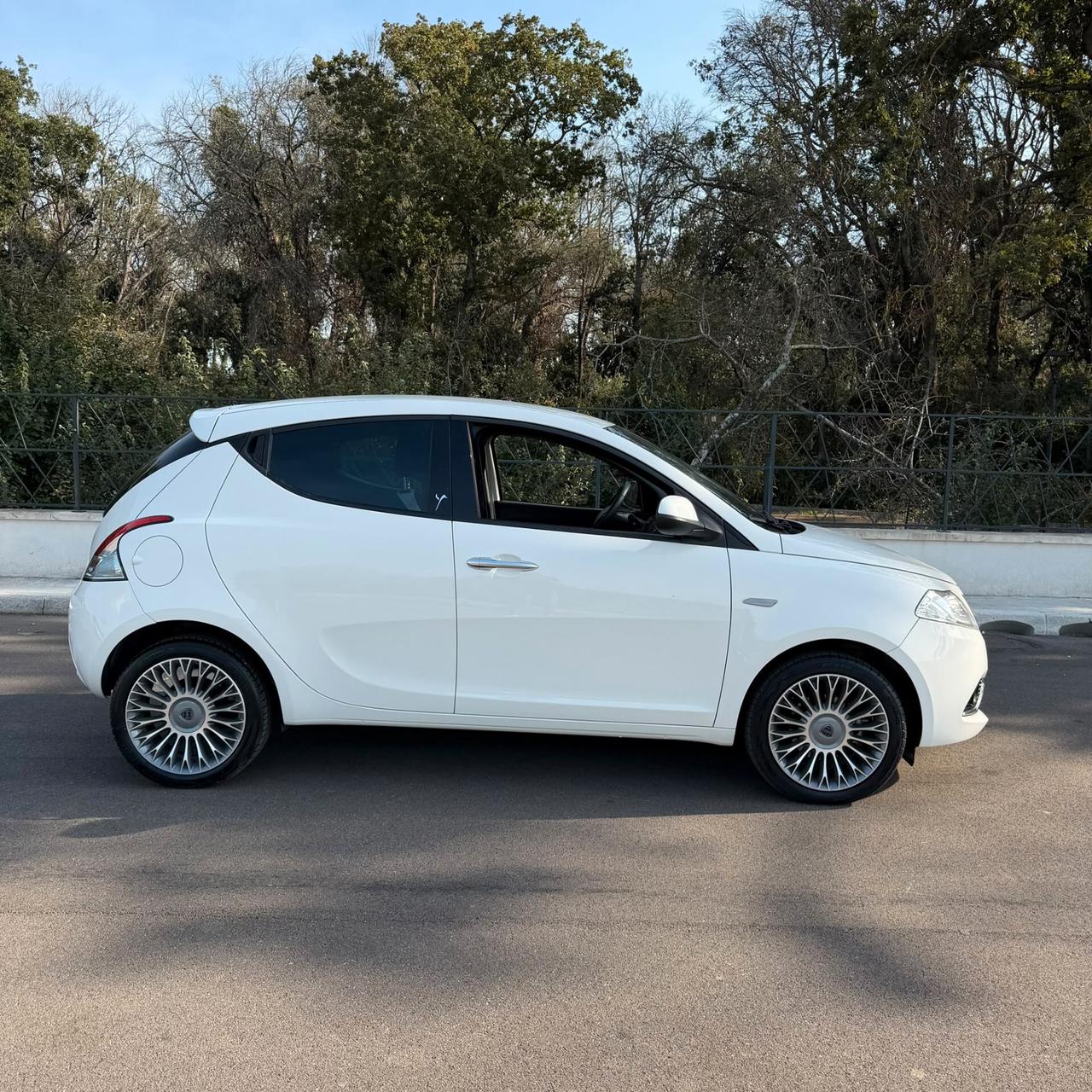 Lancia Ypsilon 1.3 MJT 16V 95 CV 5 porte S&S Gold