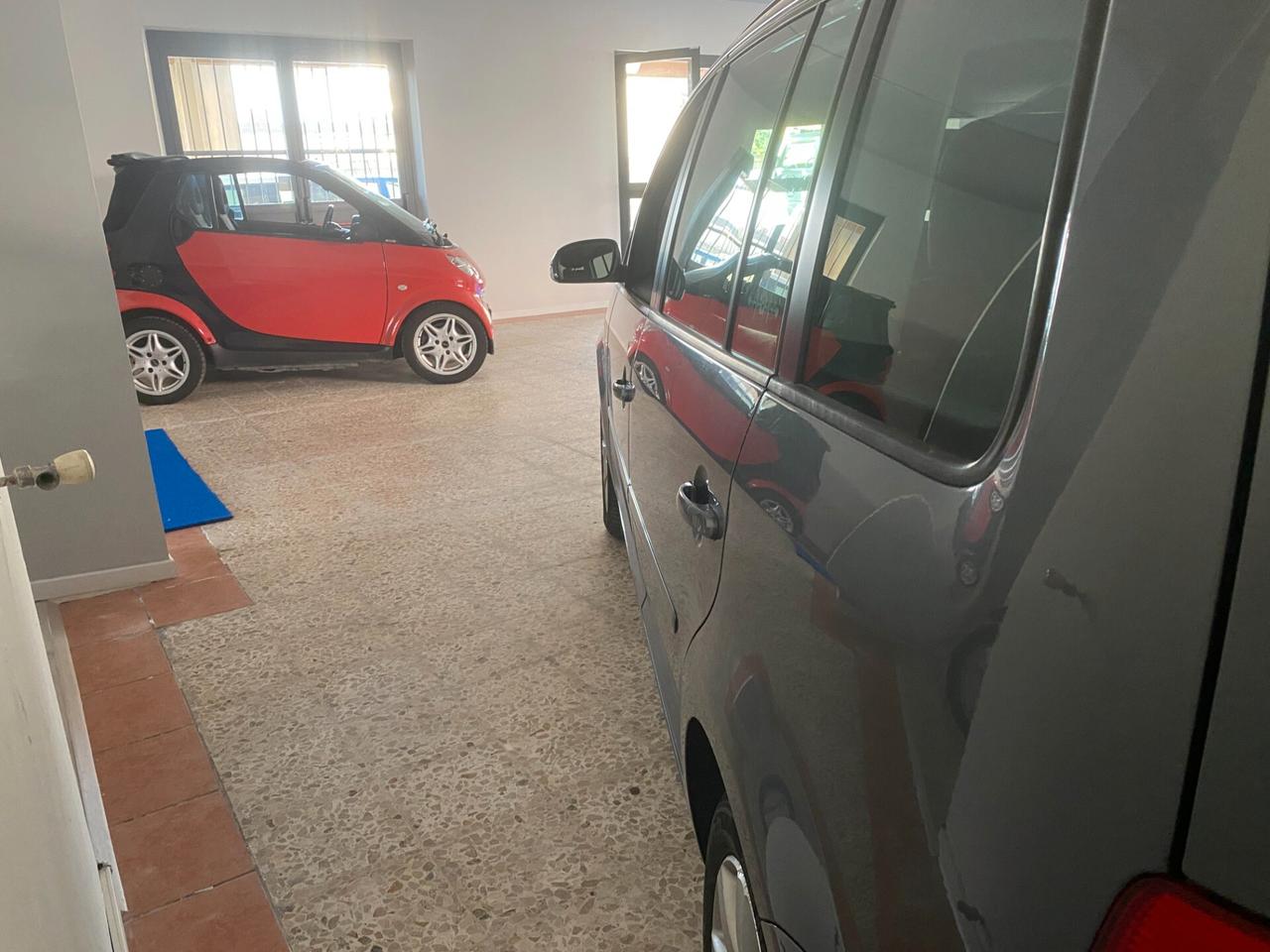 Volkswagen Touran 1.9 TDI 101CV Trendline anche pe NEOPATENTATI