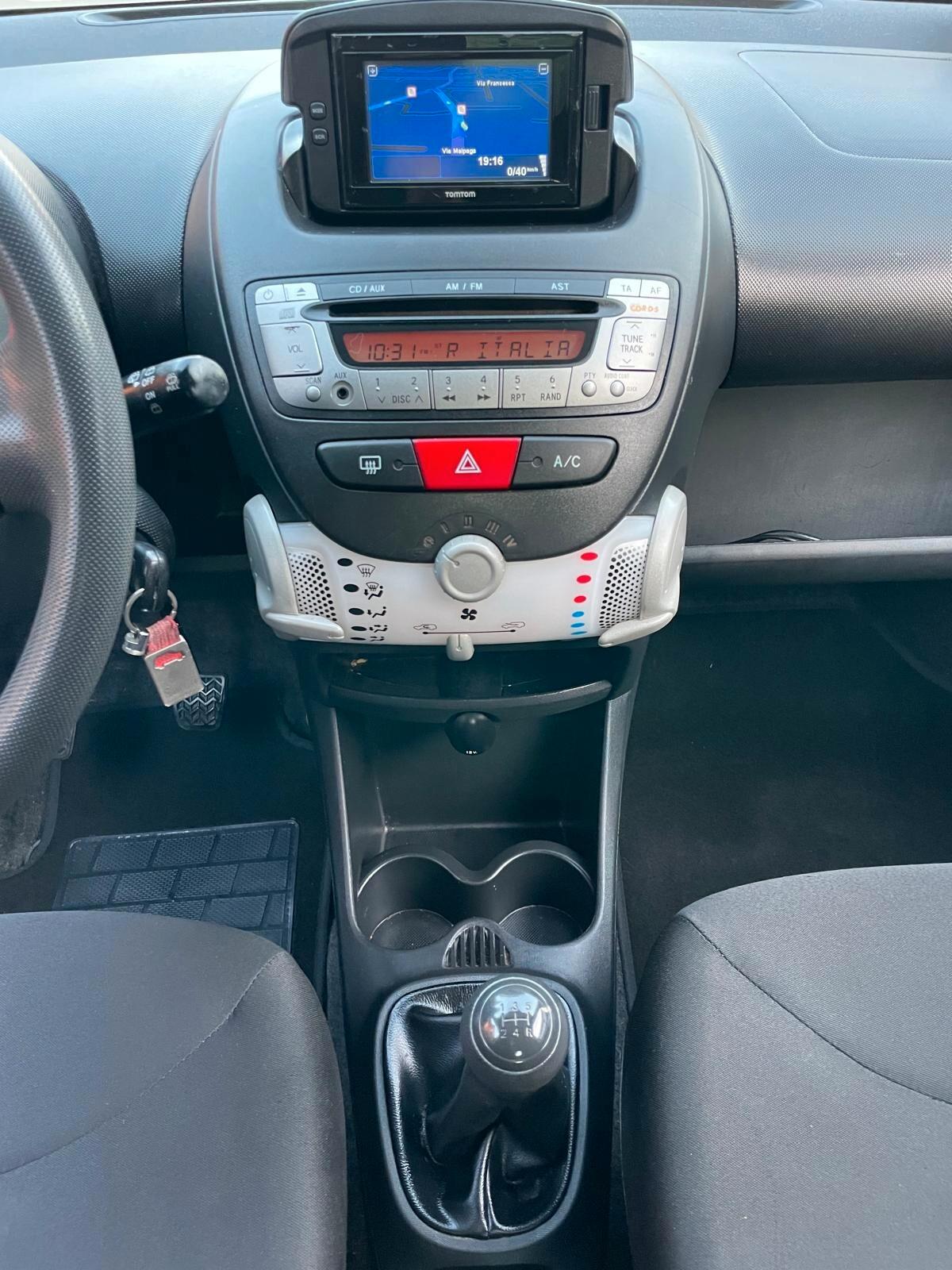 Toyota Aygo 1.0 12V VVT-i 5 porte Lounge Connect