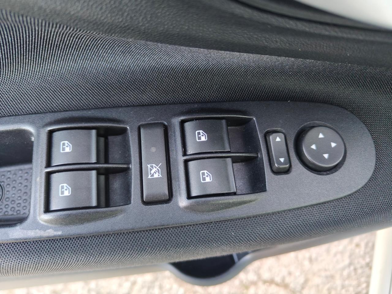 Fiat Punto 1.3 MJT II 85CV PASSAGGIO E 12 MESI GARANZIA