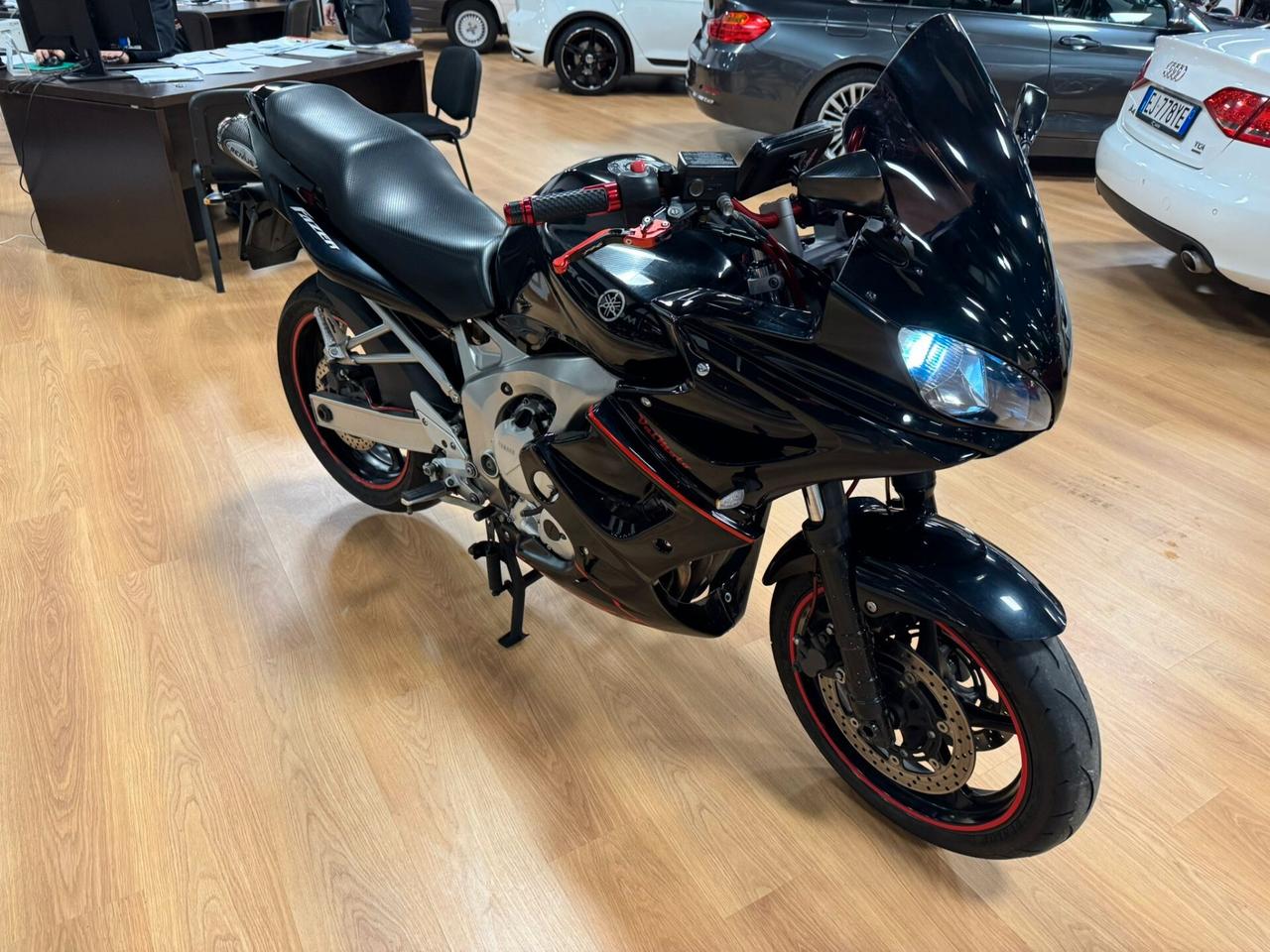 YAMAHA FZ6 FAZER