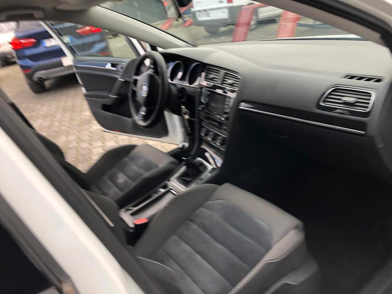 Volkswagen Golf 2.0 TDI 5p. Highline GARANZIA CONFORMGEST 12 MESI RINNOVABILE FINO A 36 MESI