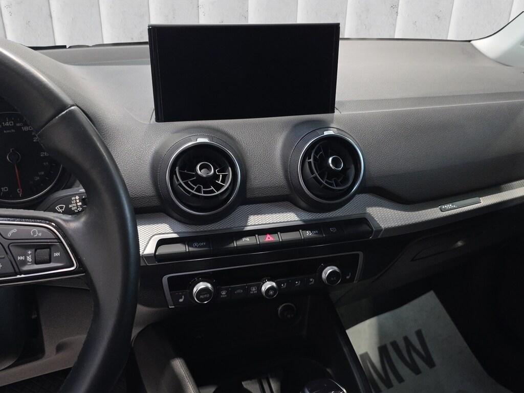 Audi Q2 35 2.0 TDI Business S tronic
