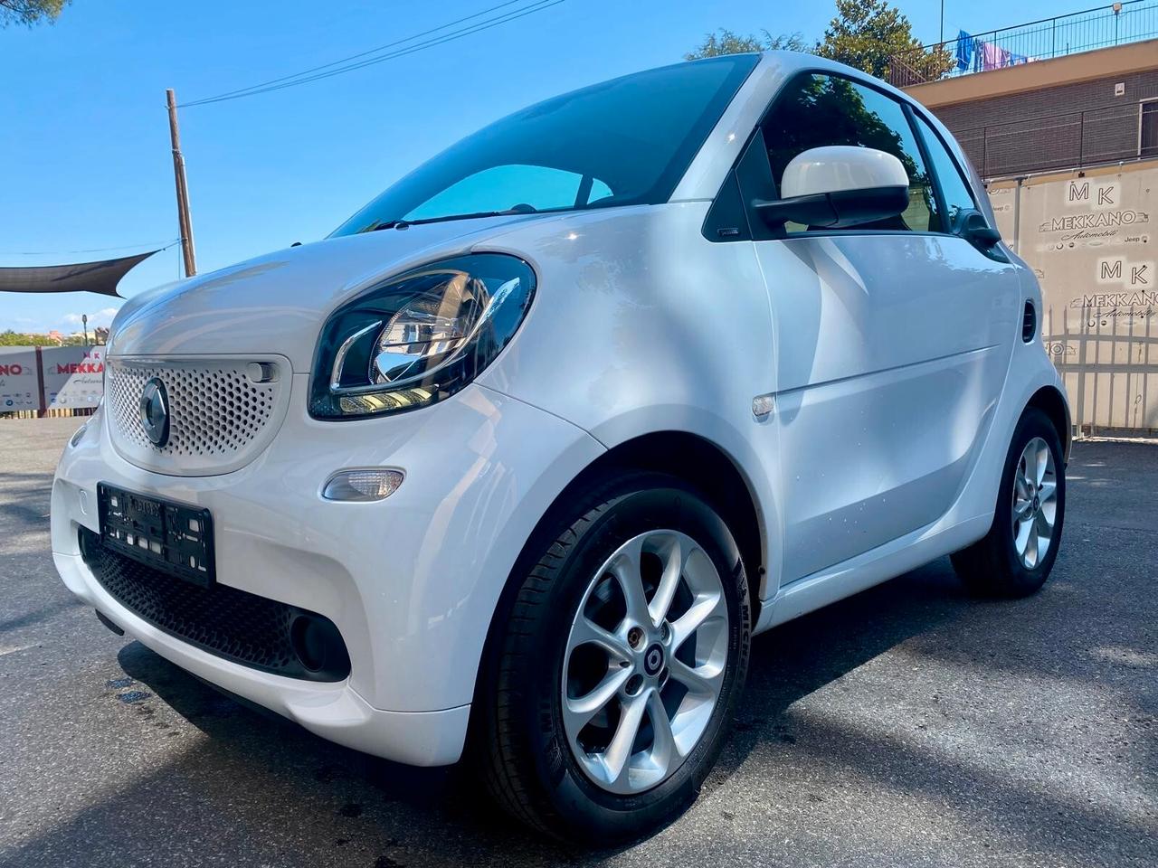 Smart ForTwo PASSION -TETTO-LED -NAVI-GARANZIA