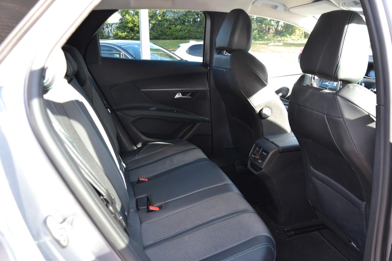 Peugeot 3008 BlueHDi 130 S&S EAT8 Allure