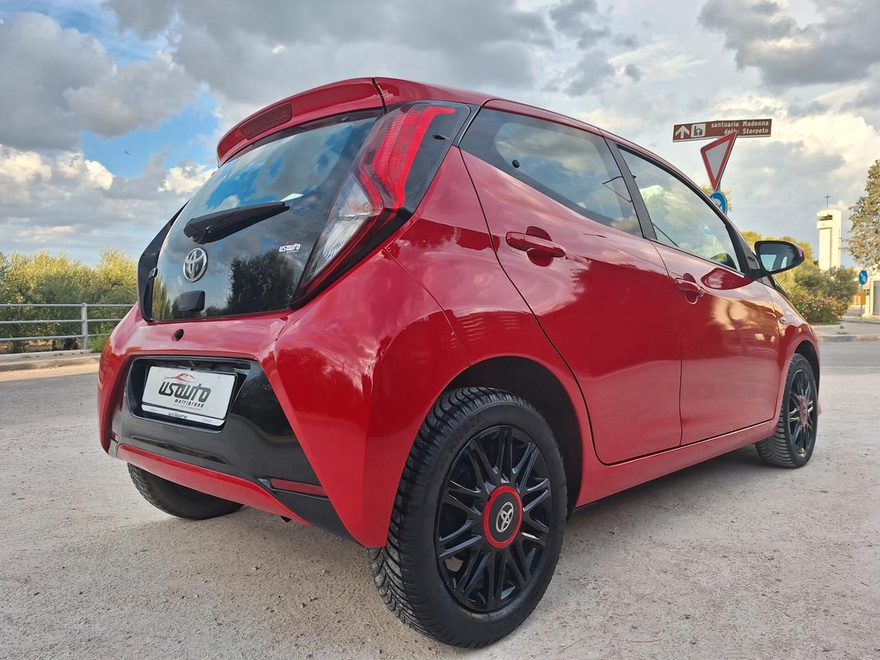 Toyota Aygo 1.0 VVT 5 porte x-play 2019 PERFETTA