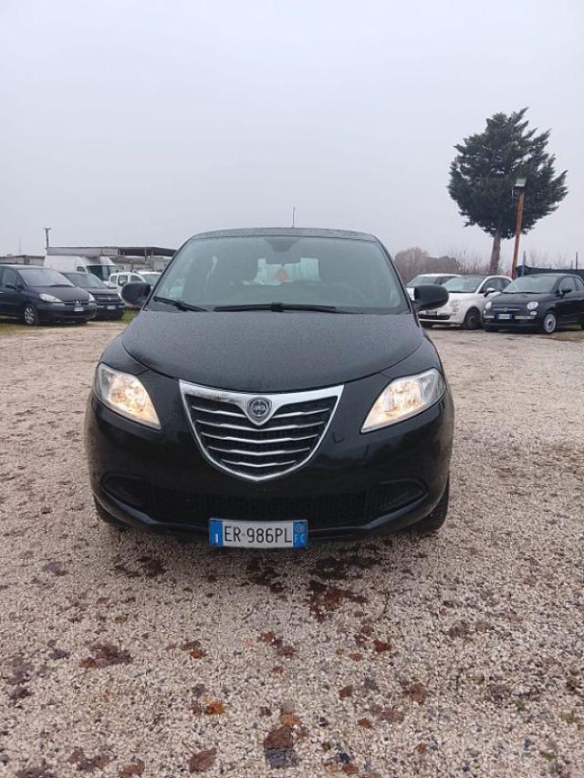 LANCIA Ypsilon 0.9 TwinAir 85 CV PER NEOPATENTATI