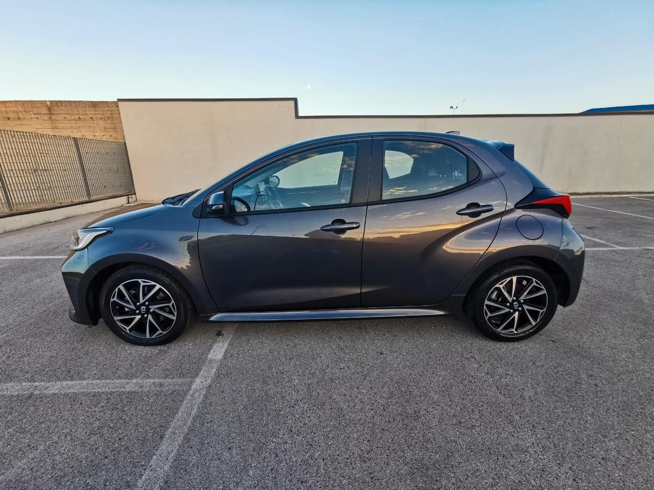 Toyota Yaris 1.5 Hybrid 5 porte Trend - 2024