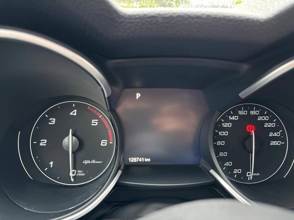 Alfa Romeo Stelvio 2.2 Turbodiesel 190 CV Executive 2020 / KM 128.000 Tua a soli 199 Euro al mese
