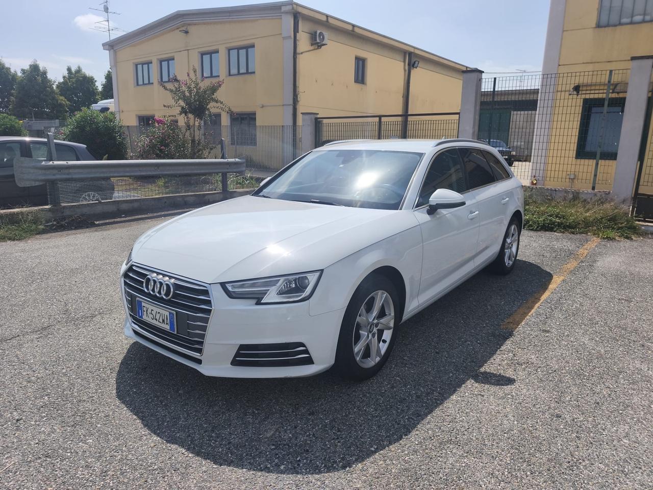Audi A4 Avant 2.0 TDI 150 CV ultra Sport