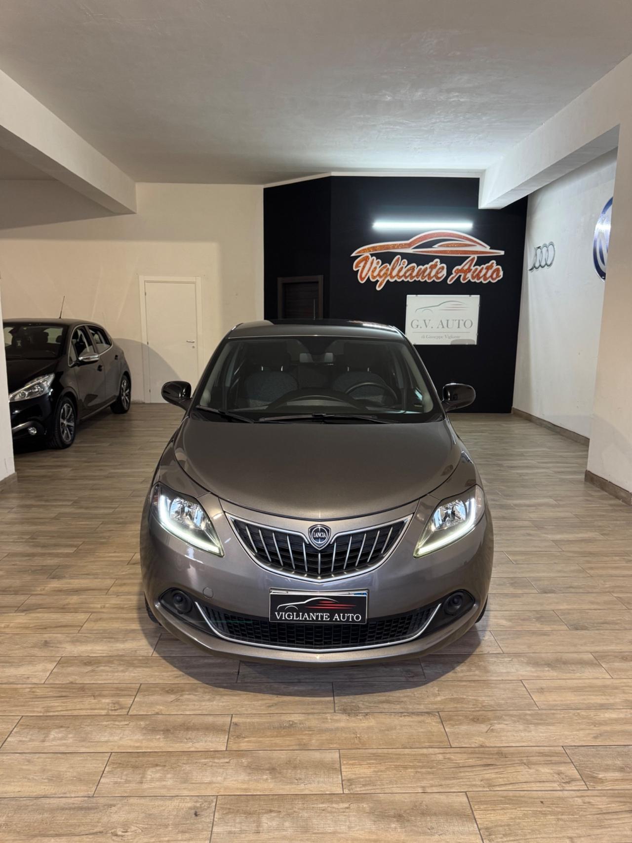Lancia Ypsilon 1.0 FireFly 5 porte S&S Hybrid Gold