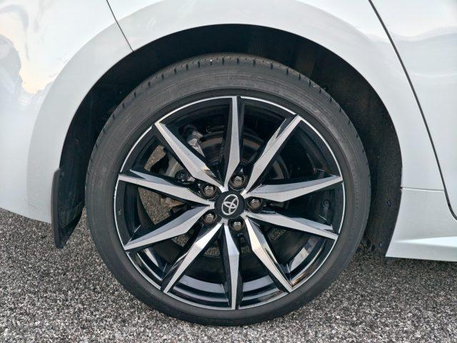 TOYOTA Corolla 2.0 Hybrid GR SPORT