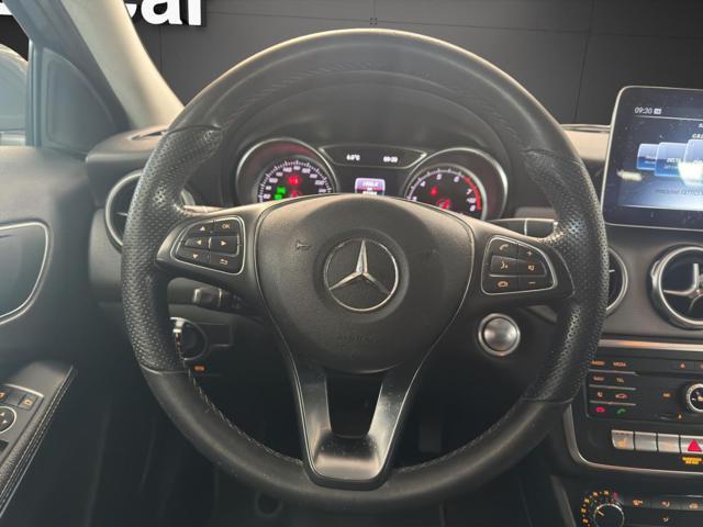 MERCEDES-BENZ GLA 180 Automatic Sport