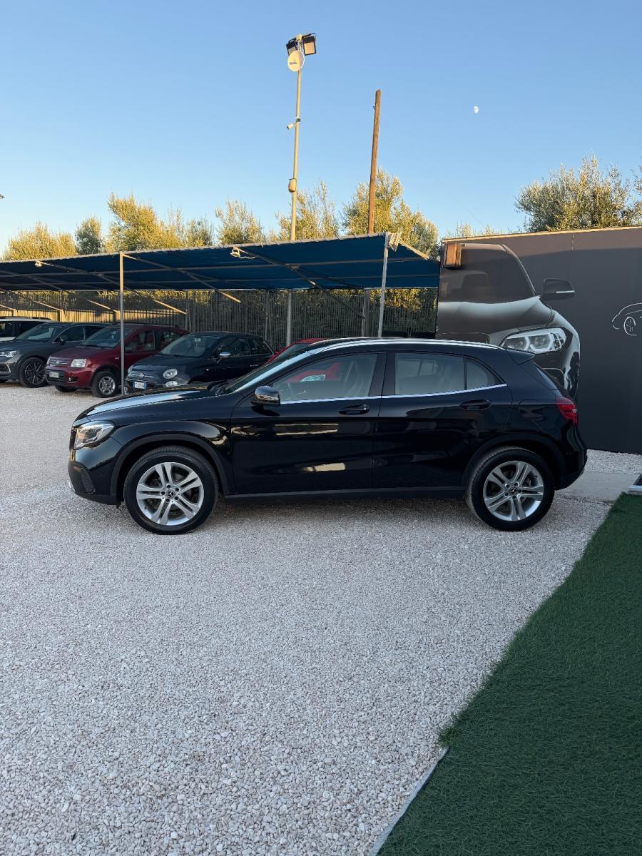 MERCEDES - Classe GLA - GLA 200 d Automatic Sport