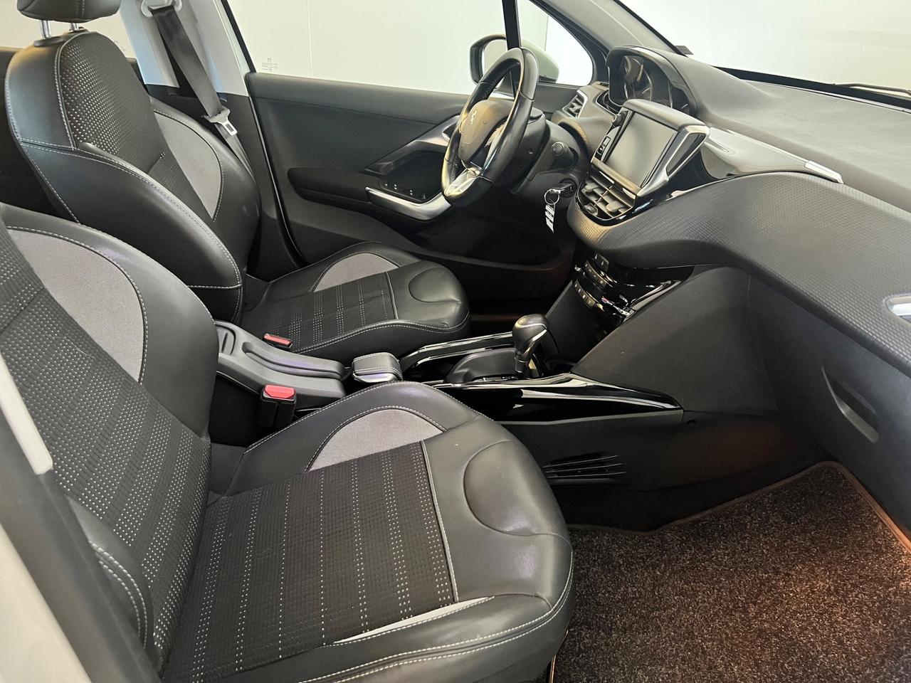 Peugeot 2008 PureTech Turbo 110 EAT6 S&S Allure