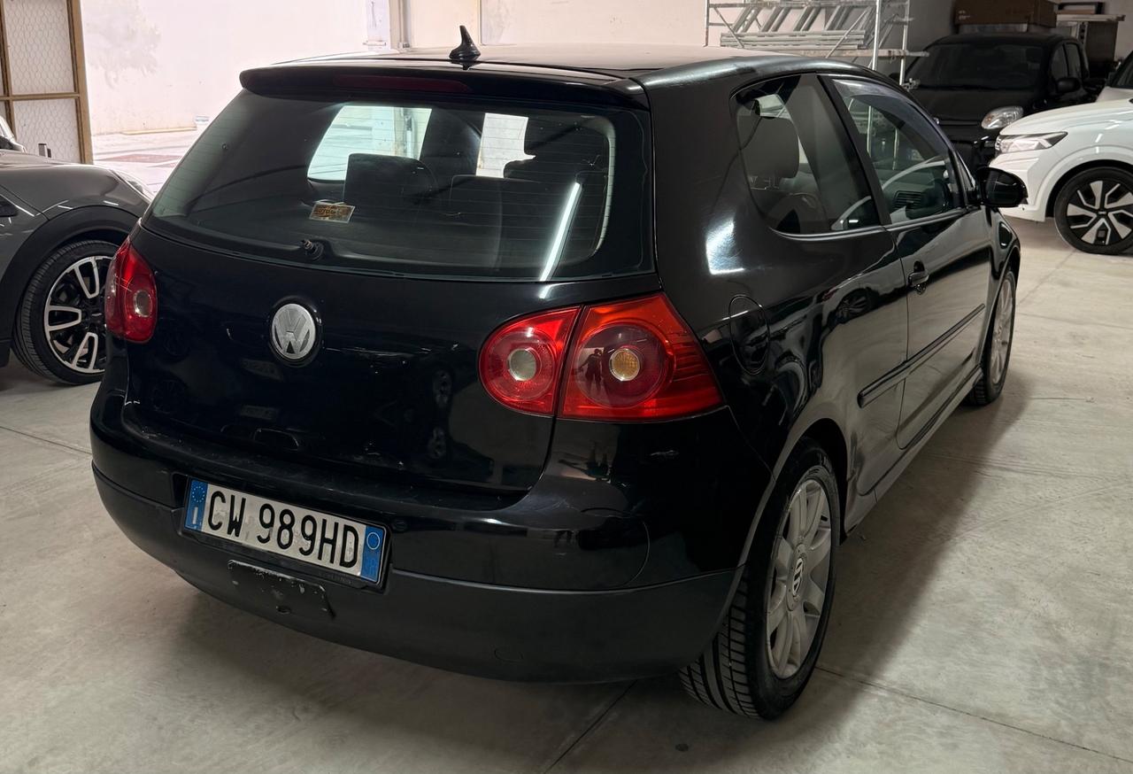Volkswagen Golf 2.0 16V TDI 3p. Sportline