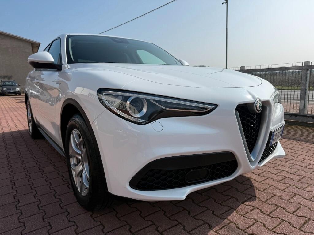 Alfa Romeo Stelvio 2.2 Turbodiesel 160 CV AT8 RWD Super
