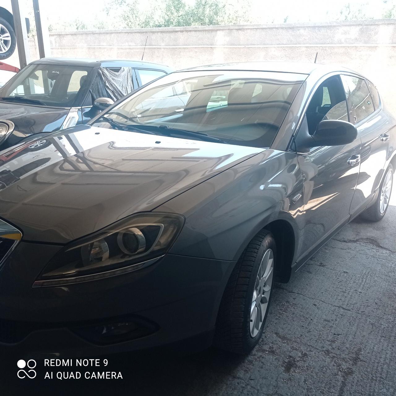 Lancia Delta 1.6 MJT DPF Silver