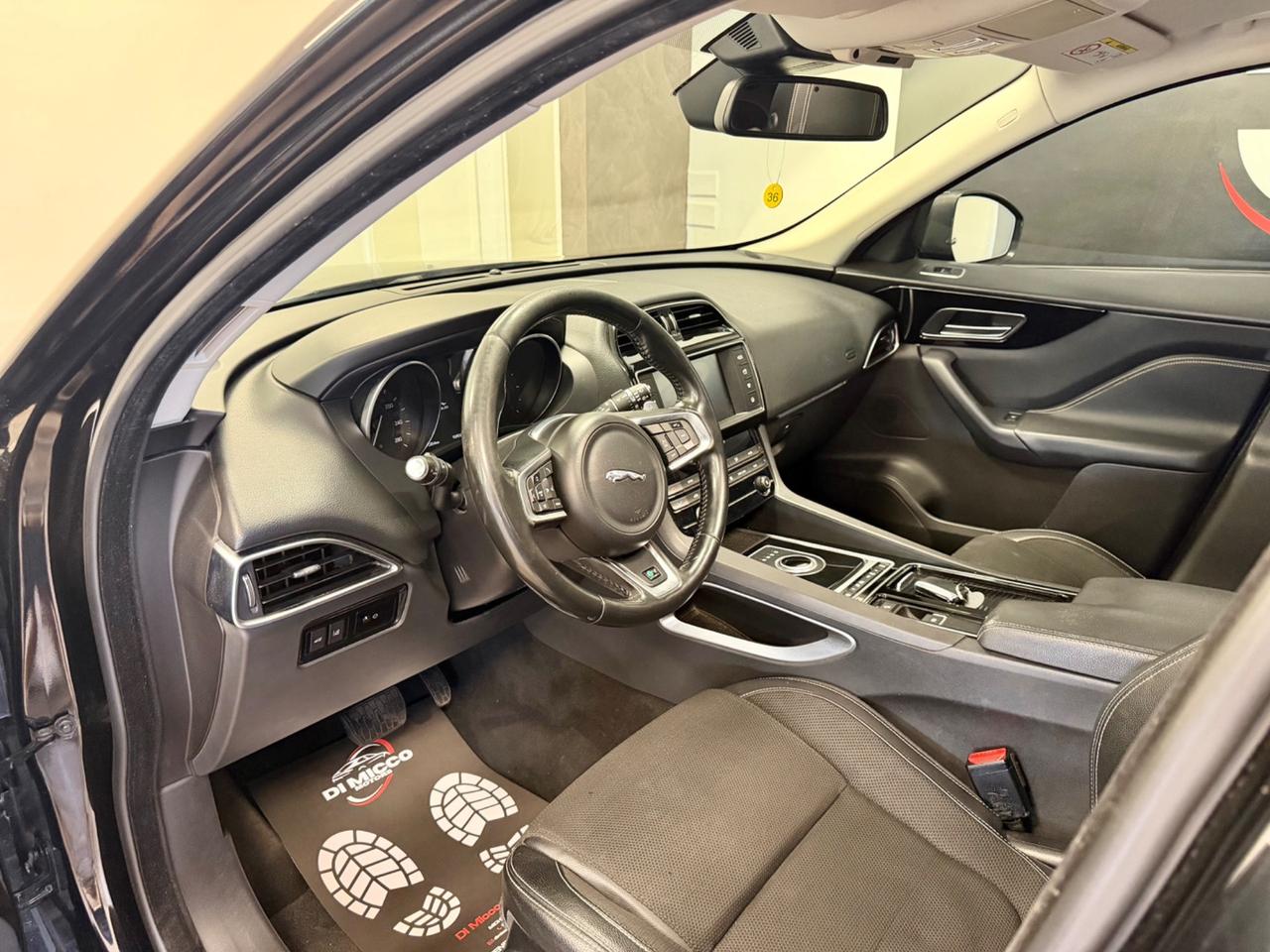 Jaguar F-Pace 2.0 D 180 CV AWD aut. Pure