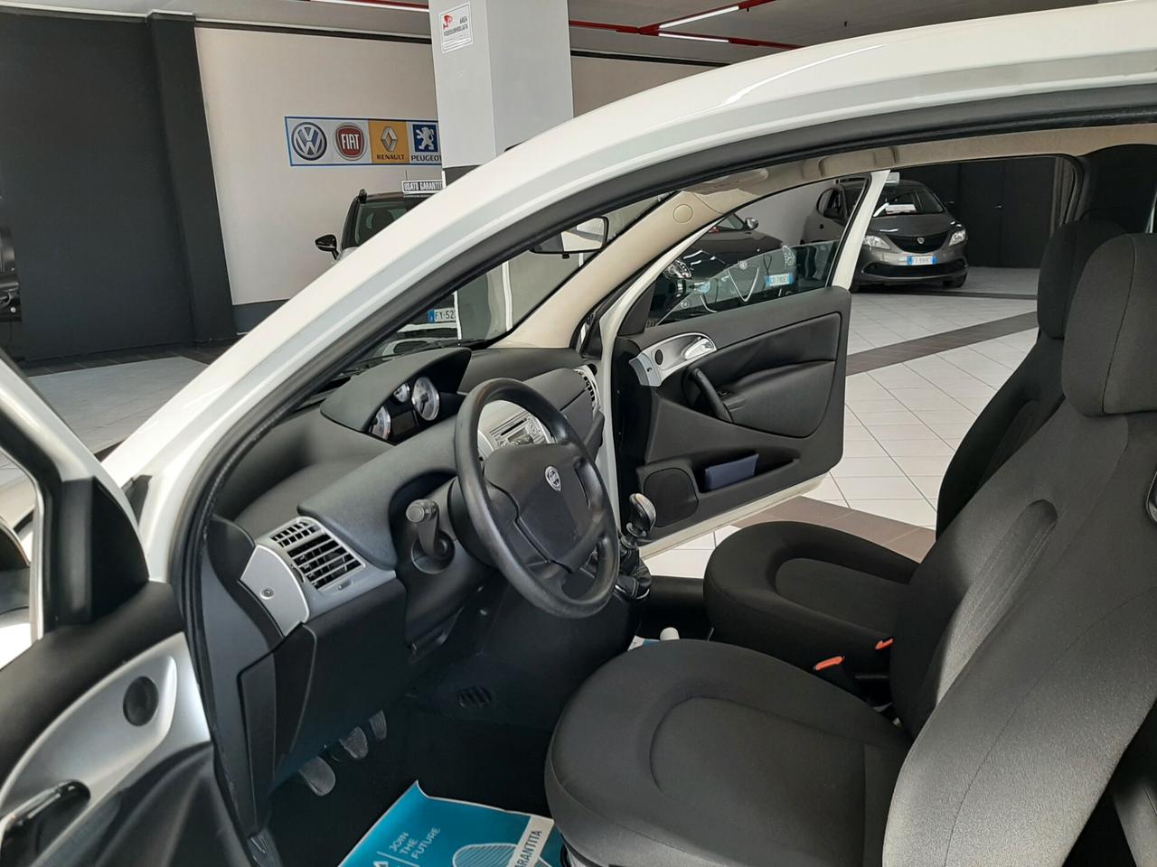 Lancia Ypsilon 1.2 69 CV Diva