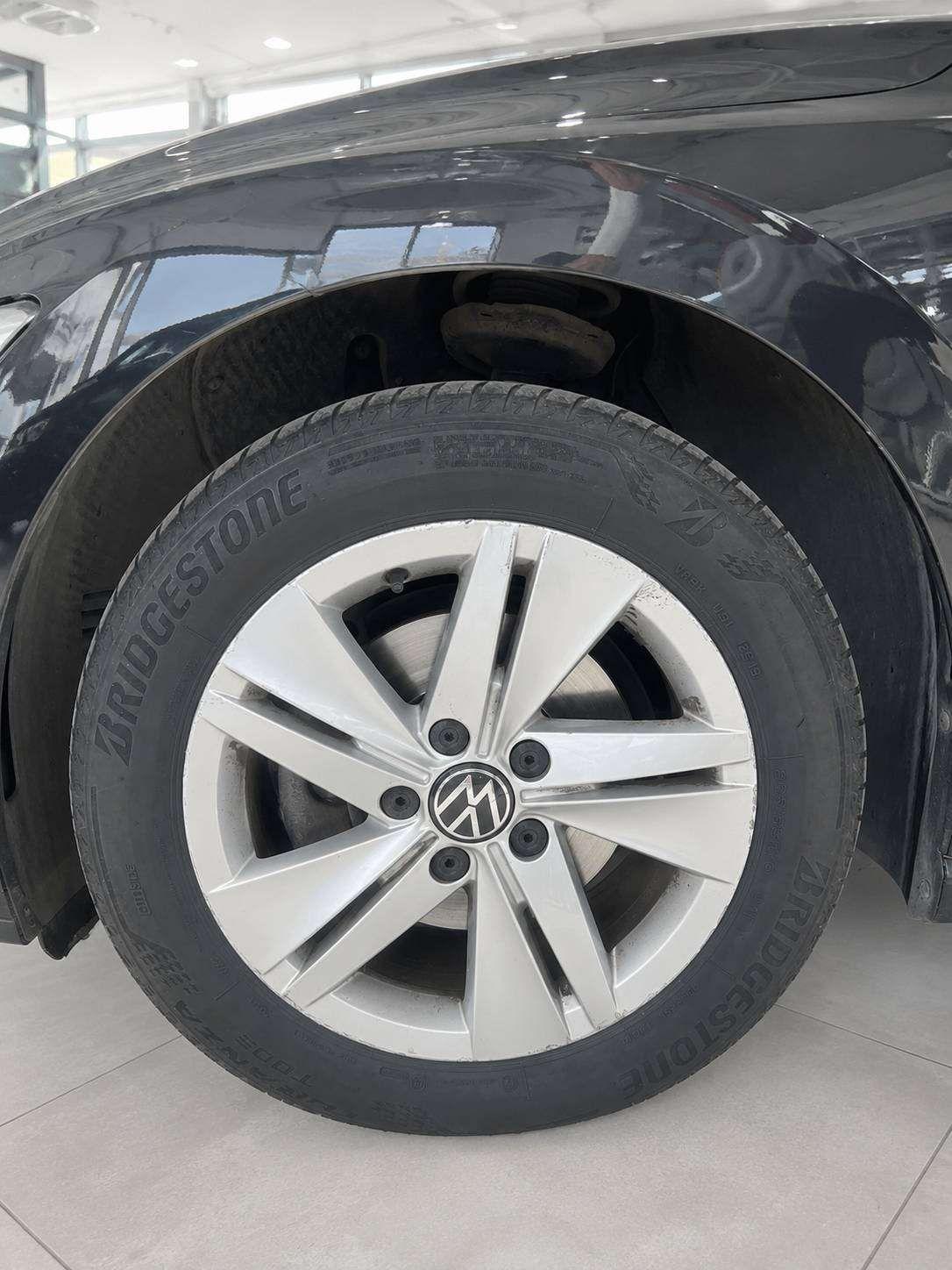 Volkswagen Golf 8 1.0 etsi evo 110CV Life dsg pronta consegna