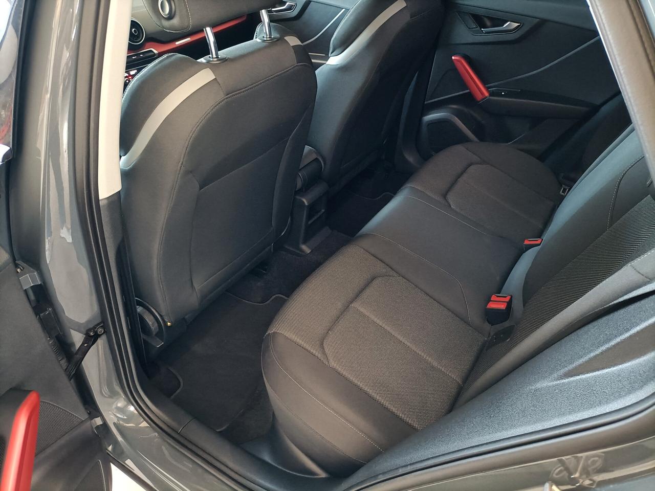 Audi Q2 35 TDI CV 150 S tronic Identity Black 10/2020