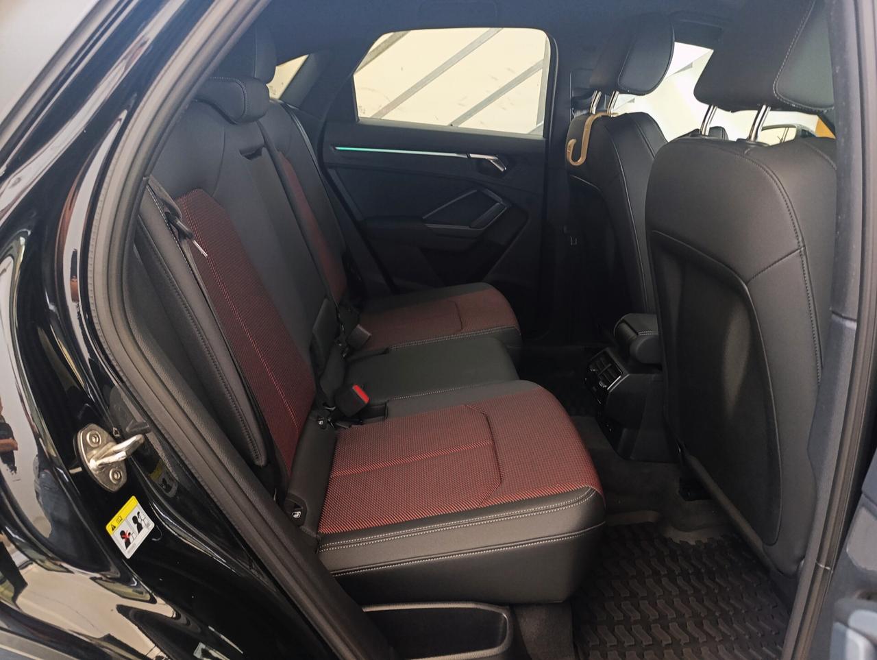 Audi Q3 35 1.5 TFSI S tronic Identity Black soli 36000 km